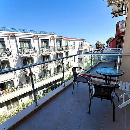 Апартаменти Sea'n'pool In